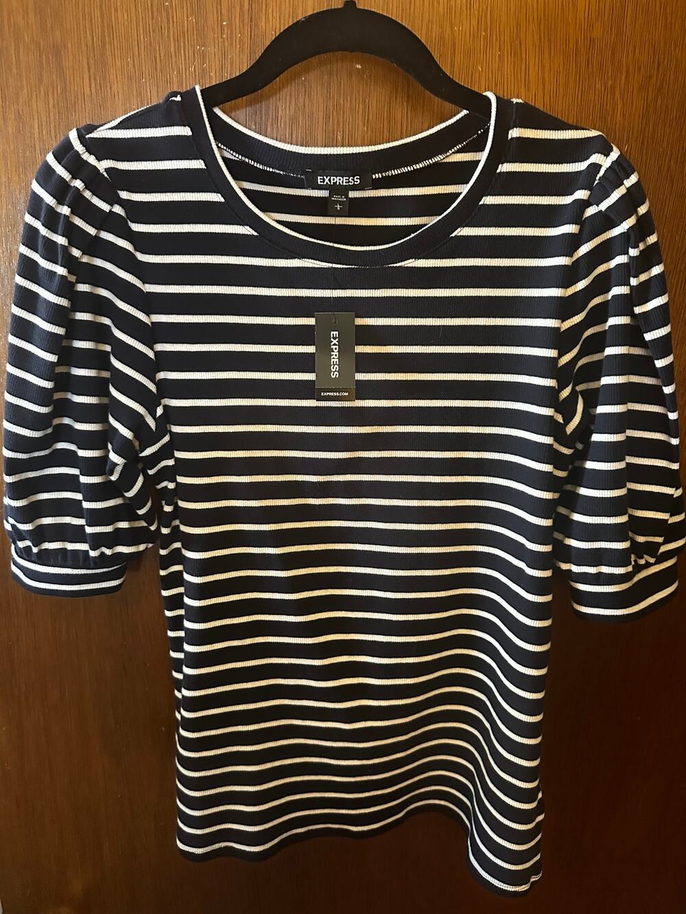 NWT EXPRESS NAVY/WHITE STRIPE SS TOP; SIZE L